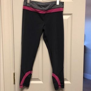 Lululemon Capris size 6